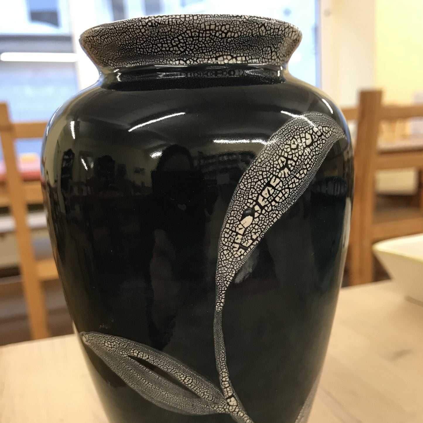 Ceramic paint - White flake effect (cracked)